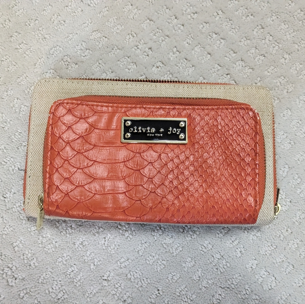 Wallet clutch